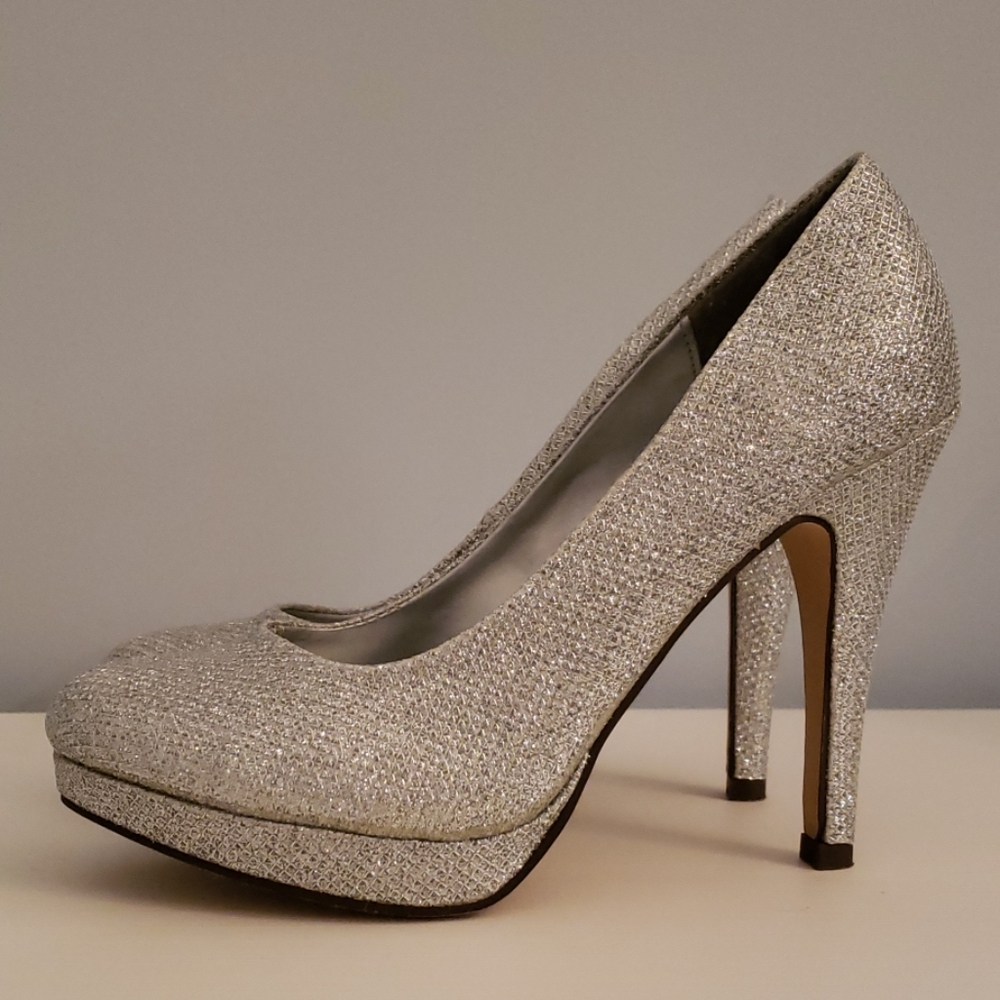 Show Stopping Glittery Heels!